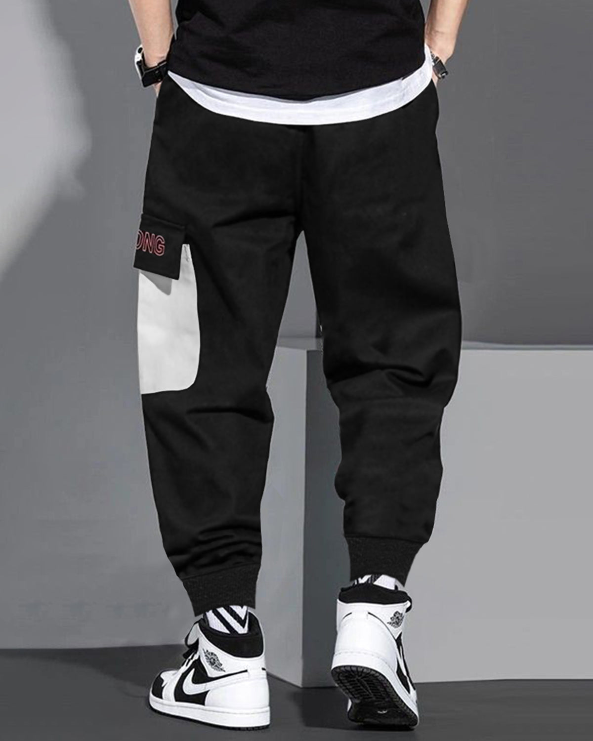 Printed Urban Cargo Joggers with Multiple Pockets