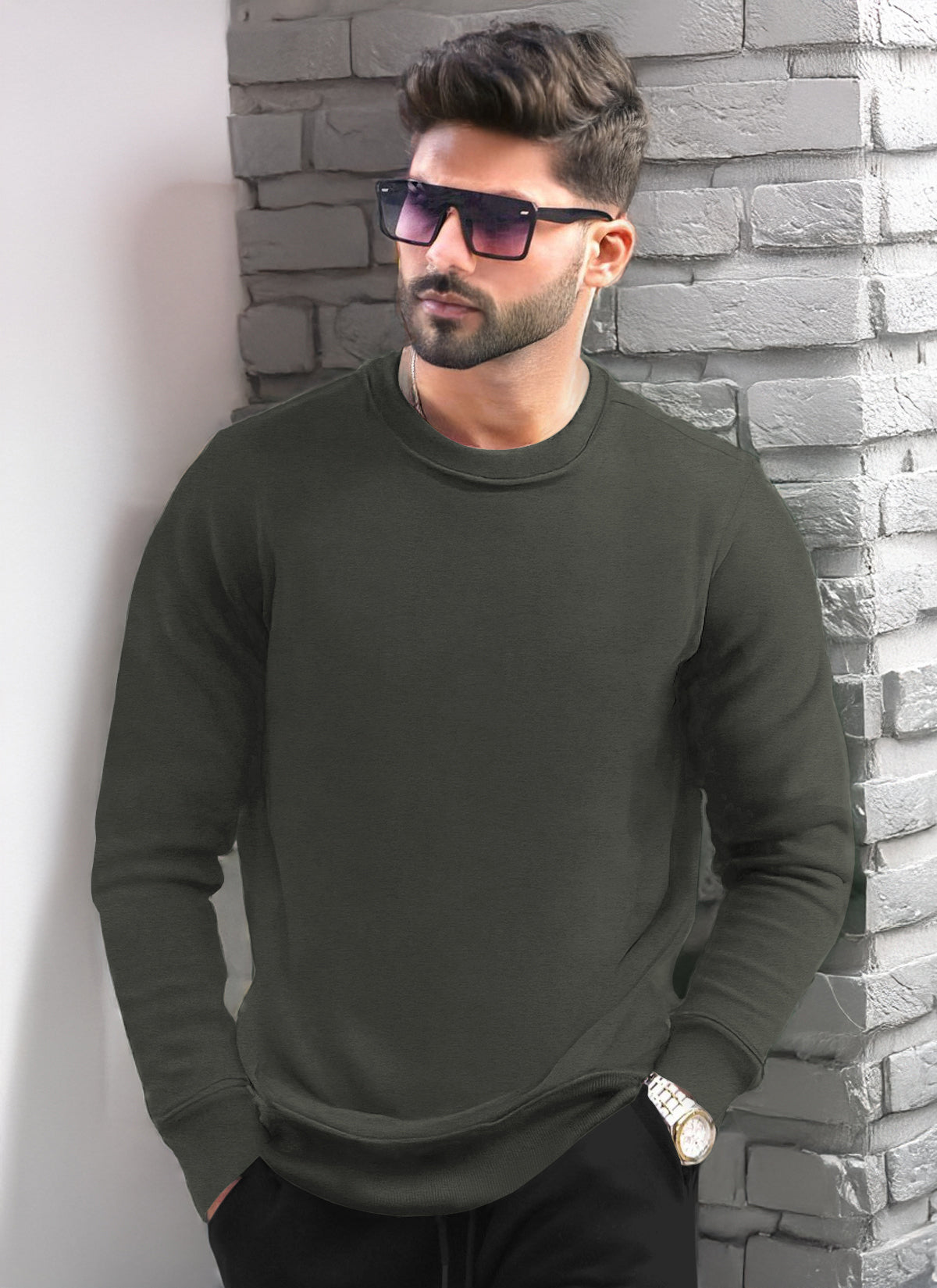 Casual Olive Green Plain Sweatshirt with Regular Fit