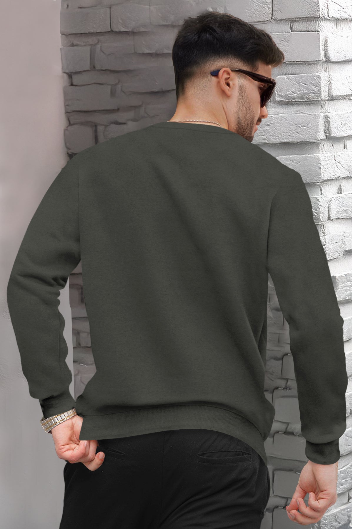 Casual Olive Green Plain Sweatshirt with Regular Fit